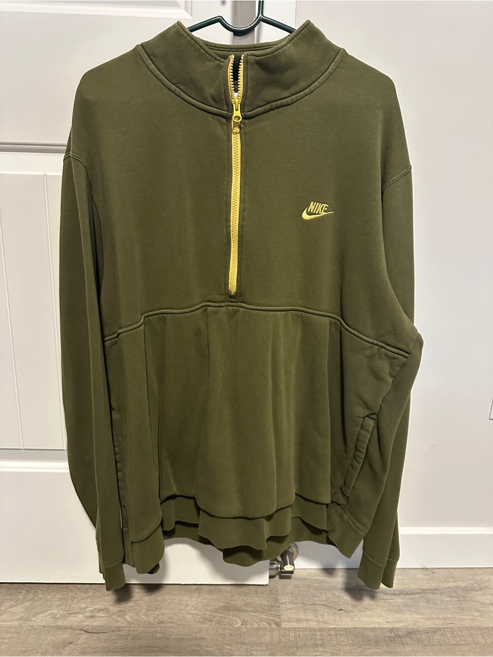 Vintage Nike Sportswear Club 1/2-Zip Sweatshirt